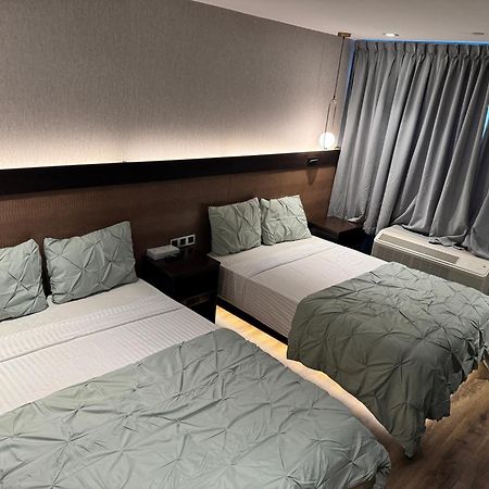 Hotel Mirage Brooklyn New York Bagian luar foto