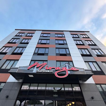 Hotel Mirage Brooklyn New York Bagian luar foto